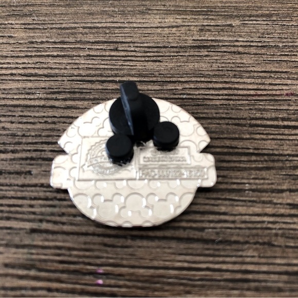 Disney Official Trading Pin: Tsum Tsum: Disney Parks Adventerland: Tiki God - Picture 2 of 2